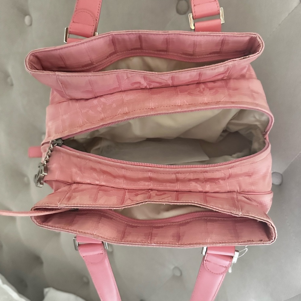 Chanel travel line handbag - Picture 4 of 11